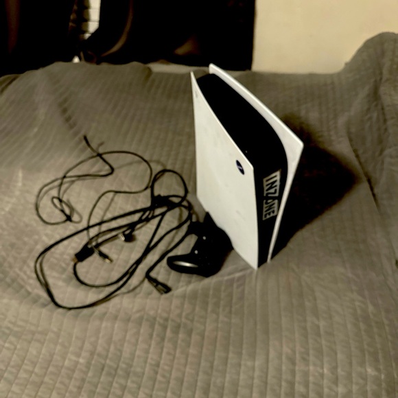 Sony PS5 Blu-Ray Edition Console - White - Picture 1 of 5